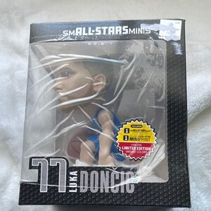 NWT smALL-STARS NBA Luka Dončić 21-22 Mavericks 6" Mini Figure